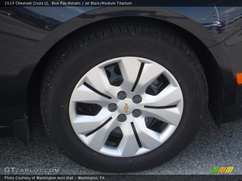 Blue Ray Metallic / Jet Black/Medium Titanium 2014 Chevrolet Cruze LS