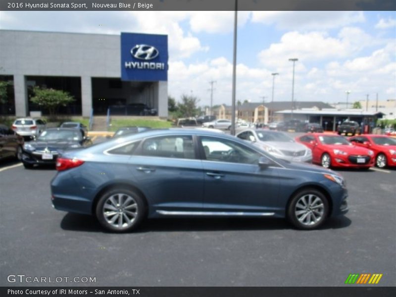 Nouveau Blue / Beige 2016 Hyundai Sonata Sport