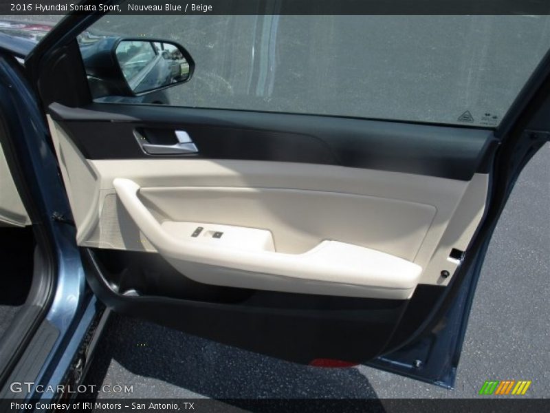 Nouveau Blue / Beige 2016 Hyundai Sonata Sport