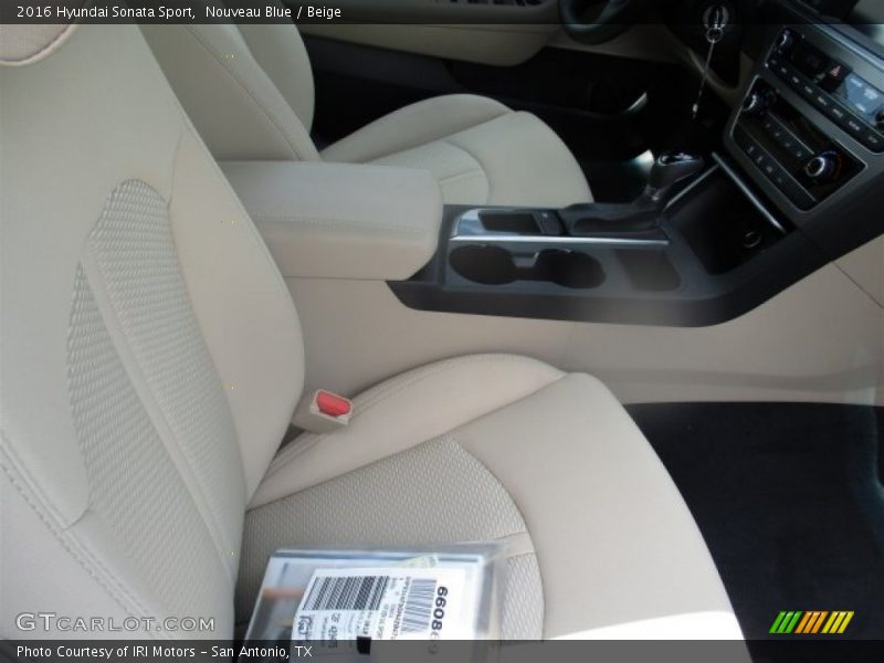 Nouveau Blue / Beige 2016 Hyundai Sonata Sport