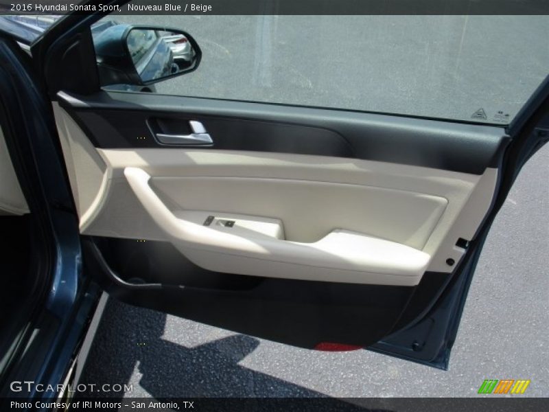 Nouveau Blue / Beige 2016 Hyundai Sonata Sport