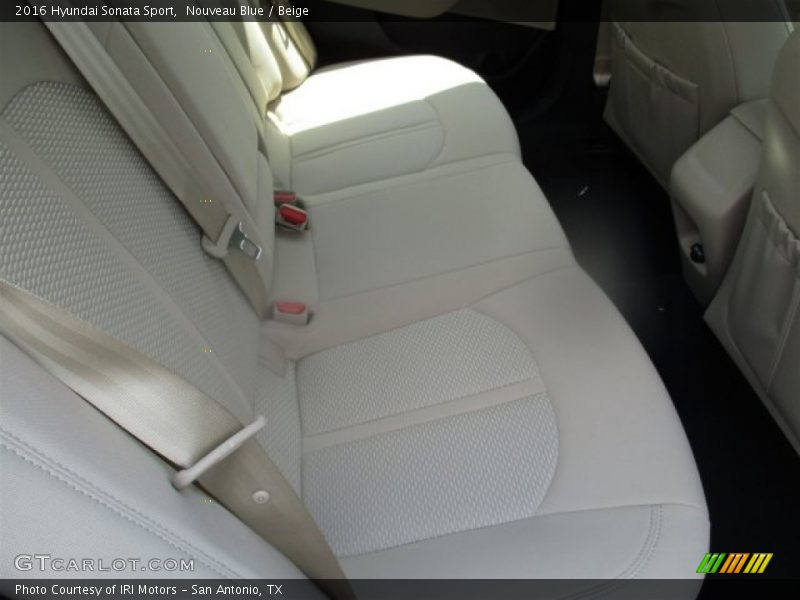 Nouveau Blue / Beige 2016 Hyundai Sonata Sport