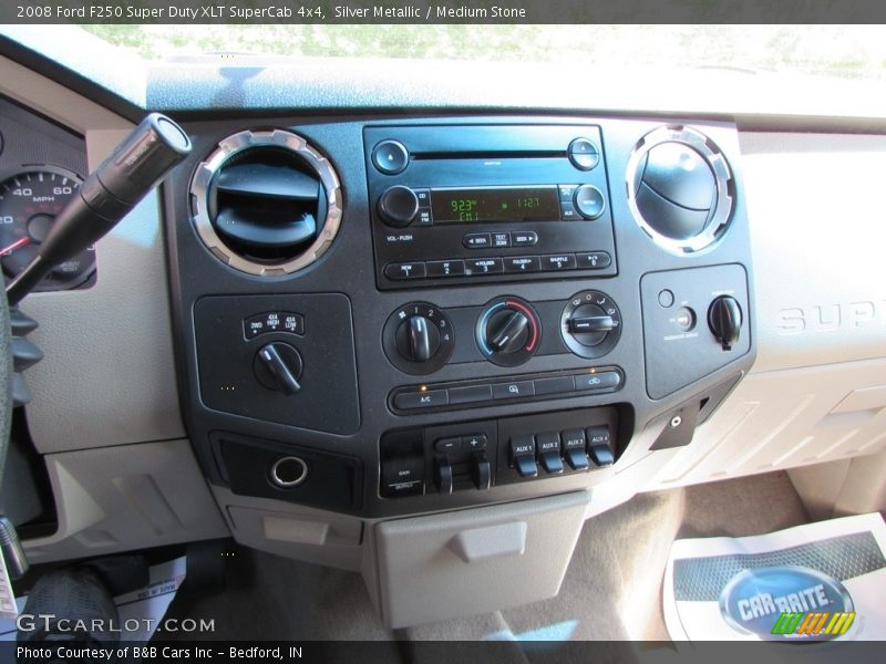 Silver Metallic / Medium Stone 2008 Ford F250 Super Duty XLT SuperCab 4x4