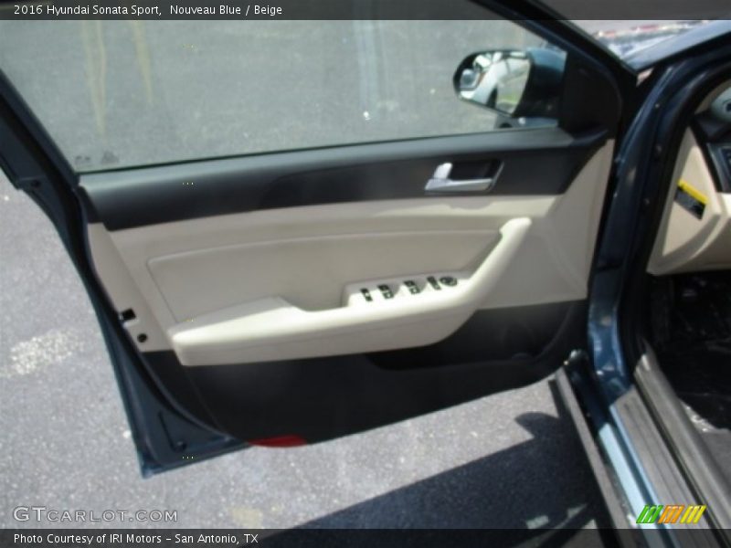 Nouveau Blue / Beige 2016 Hyundai Sonata Sport
