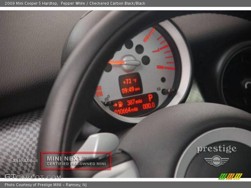 Pepper White / Checkered Carbon Black/Black 2009 Mini Cooper S Hardtop