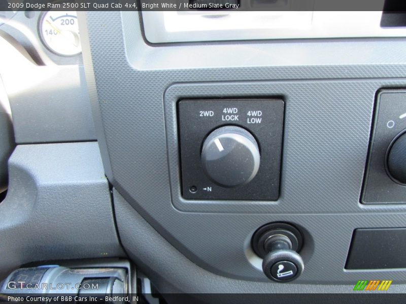 Bright White / Medium Slate Gray 2009 Dodge Ram 2500 SLT Quad Cab 4x4