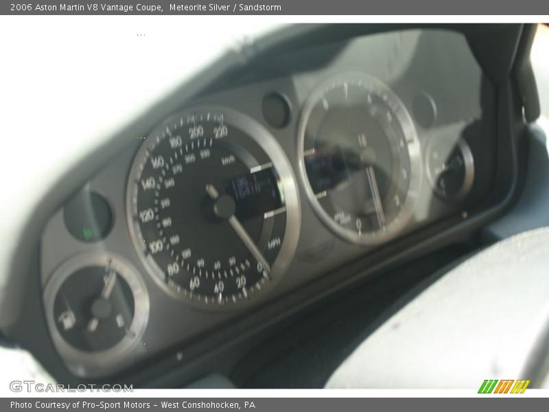 Meteorite Silver / Sandstorm 2006 Aston Martin V8 Vantage Coupe