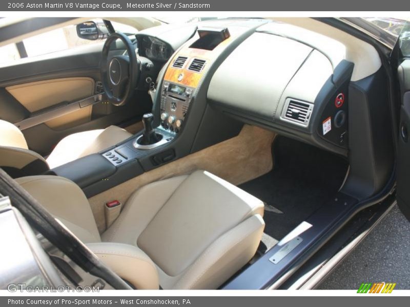 Meteorite Silver / Sandstorm 2006 Aston Martin V8 Vantage Coupe