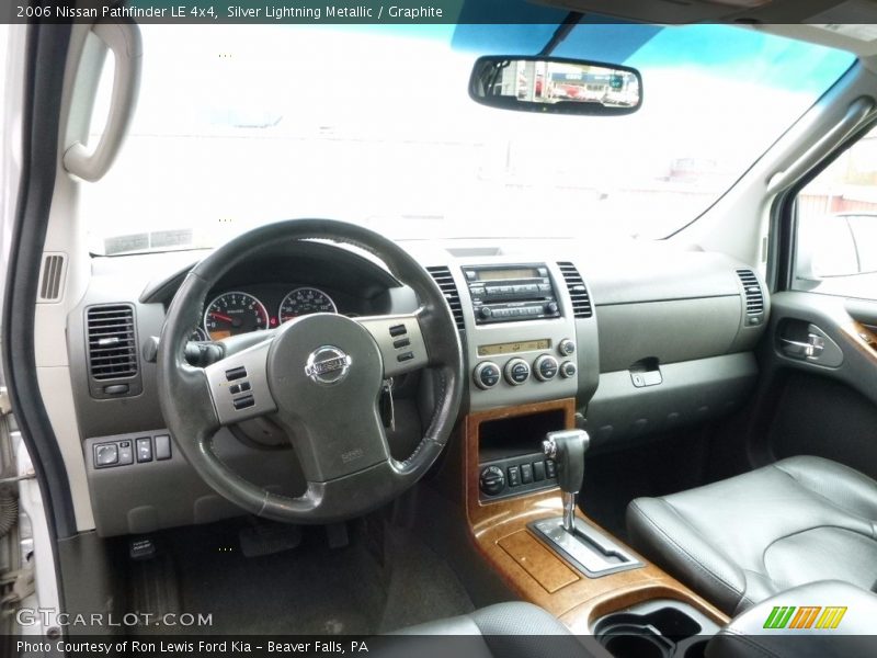 Silver Lightning Metallic / Graphite 2006 Nissan Pathfinder LE 4x4