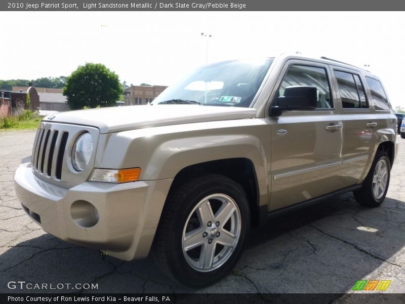 Light Sandstone Metallic / Dark Slate Gray/Pebble Beige 2010 Jeep Patriot Sport