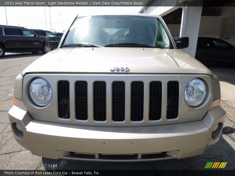 Light Sandstone Metallic / Dark Slate Gray/Pebble Beige 2010 Jeep Patriot Sport