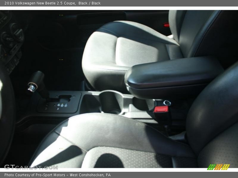 Black / Black 2010 Volkswagen New Beetle 2.5 Coupe