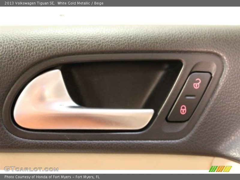 White Gold Metallic / Beige 2013 Volkswagen Tiguan SE