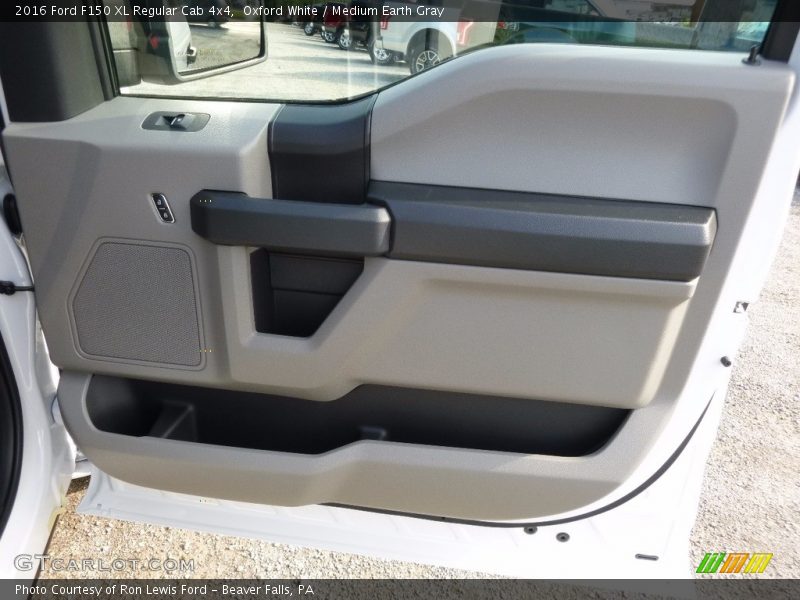 Oxford White / Medium Earth Gray 2016 Ford F150 XL Regular Cab 4x4