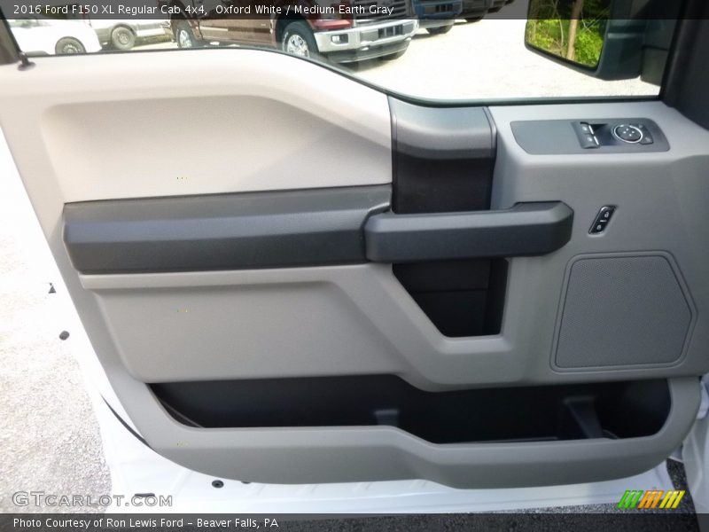 Oxford White / Medium Earth Gray 2016 Ford F150 XL Regular Cab 4x4
