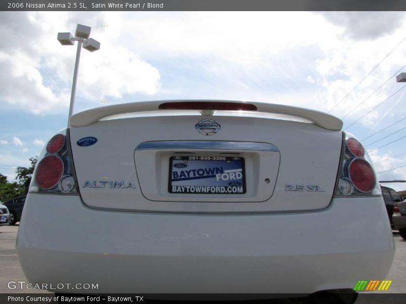Satin White Pearl / Blond 2006 Nissan Altima 2.5 SL