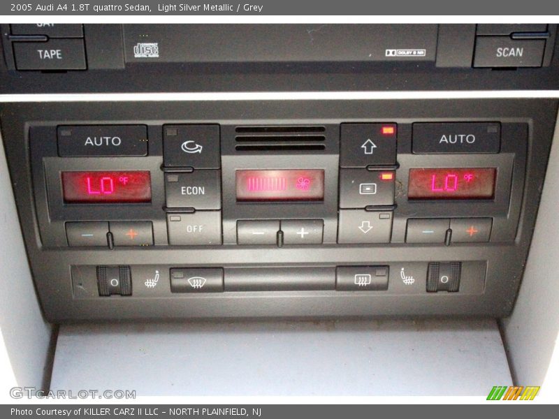 Light Silver Metallic / Grey 2005 Audi A4 1.8T quattro Sedan