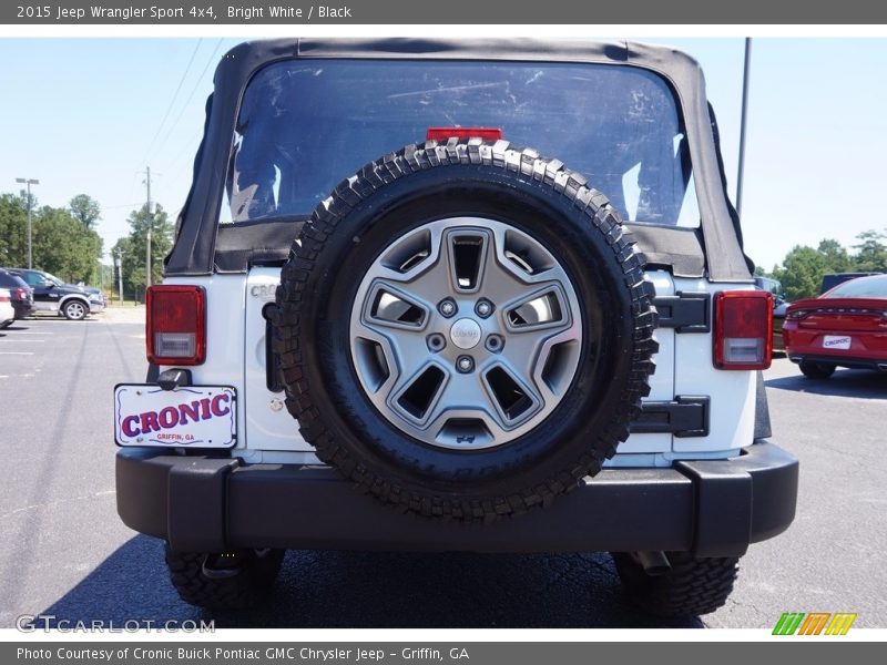 Bright White / Black 2015 Jeep Wrangler Sport 4x4