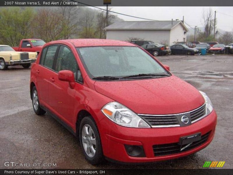 Red Alert / Charcoal 2007 Nissan Versa S