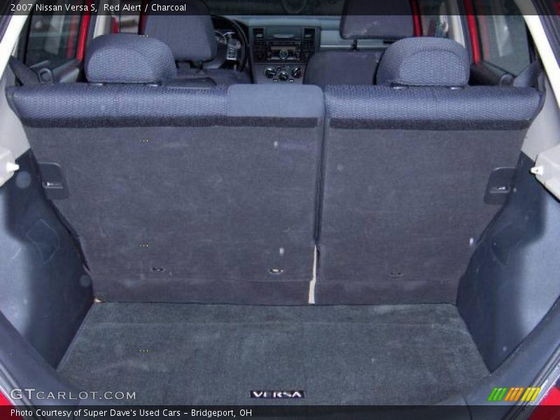 Red Alert / Charcoal 2007 Nissan Versa S