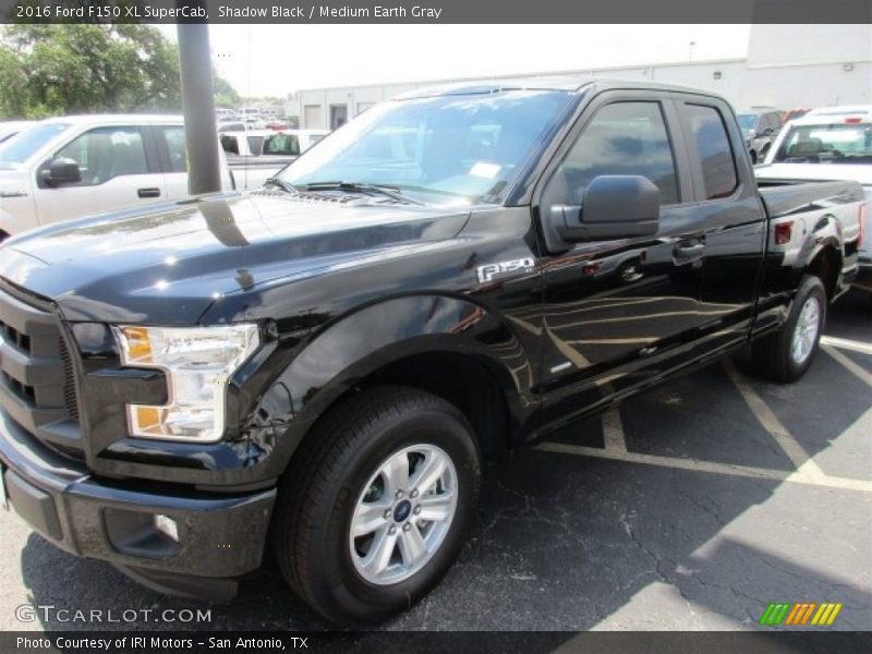 Shadow Black / Medium Earth Gray 2016 Ford F150 XL SuperCab