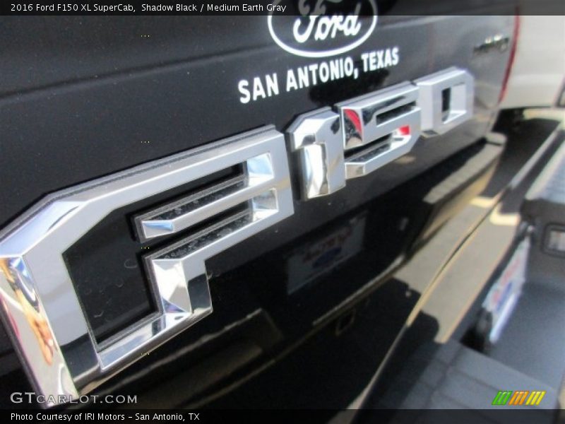 Shadow Black / Medium Earth Gray 2016 Ford F150 XL SuperCab