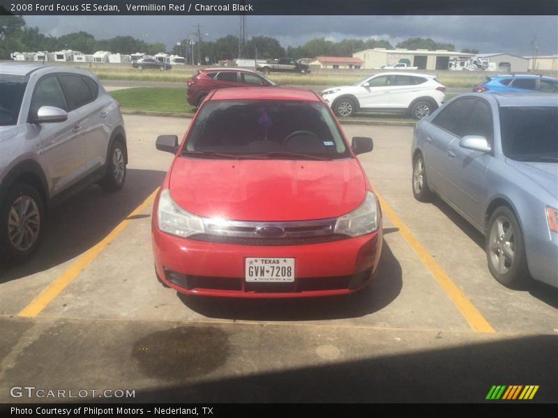 Vermillion Red / Charcoal Black 2008 Ford Focus SE Sedan