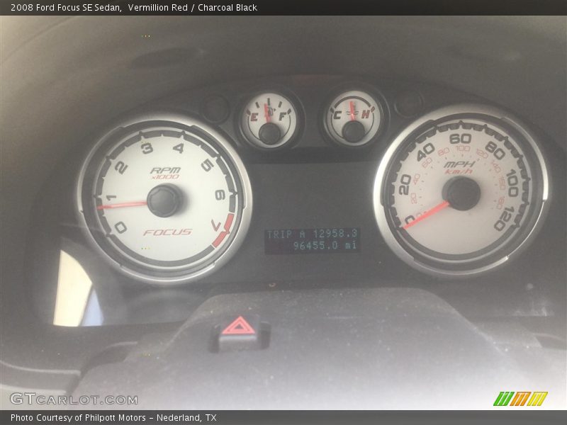 Vermillion Red / Charcoal Black 2008 Ford Focus SE Sedan