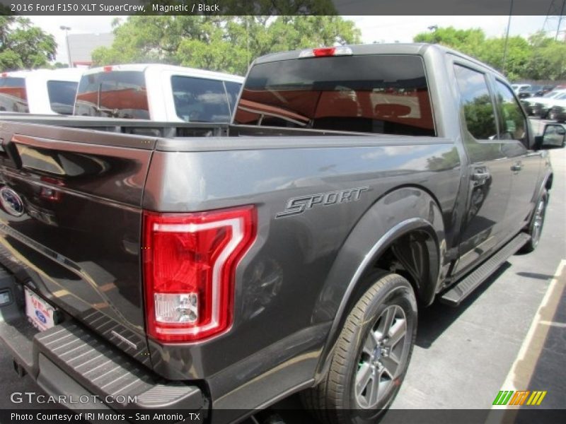 Magnetic / Black 2016 Ford F150 XLT SuperCrew