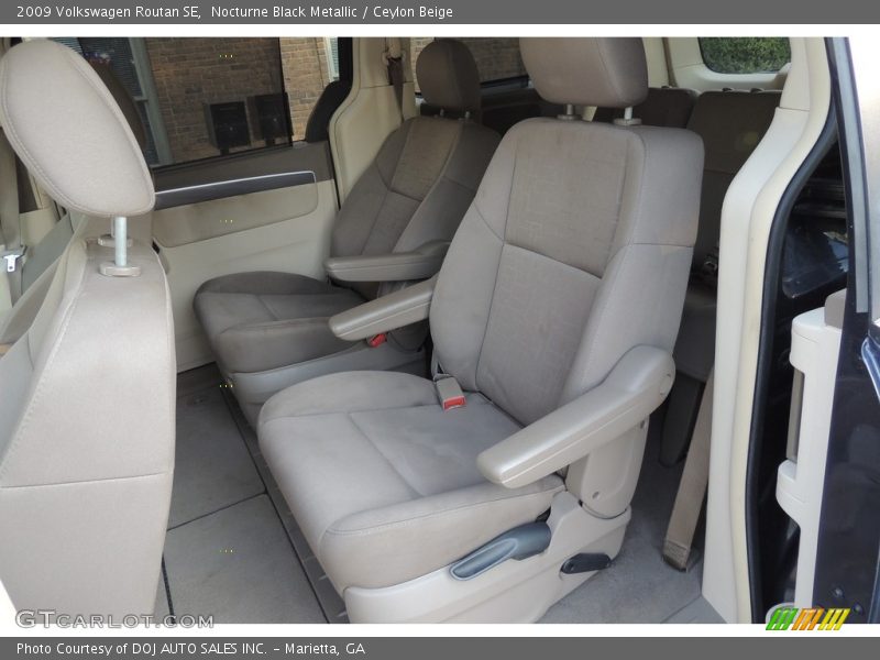 Nocturne Black Metallic / Ceylon Beige 2009 Volkswagen Routan SE