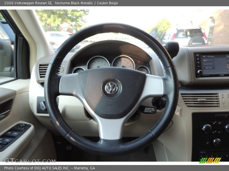 Nocturne Black Metallic / Ceylon Beige 2009 Volkswagen Routan SE