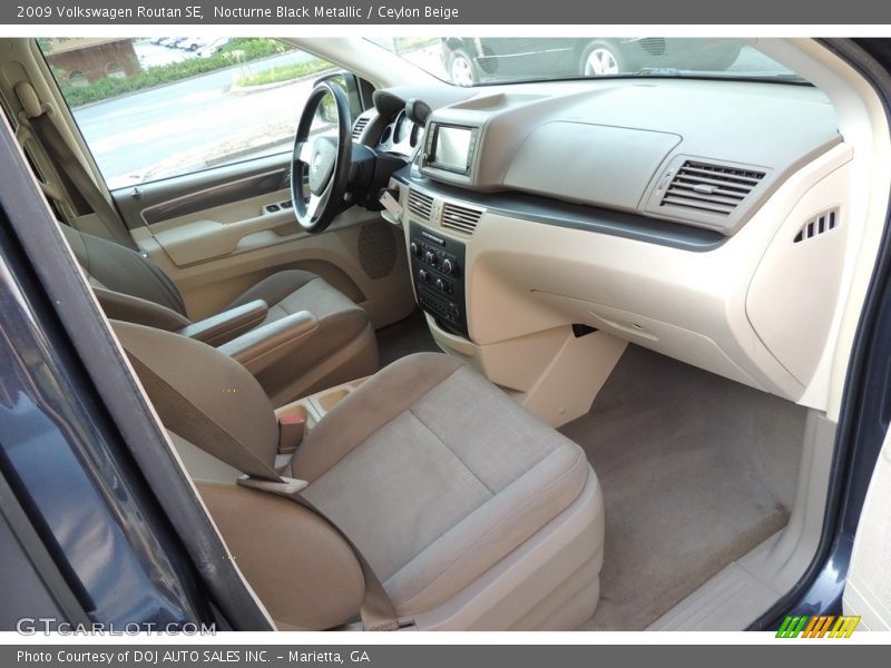 Nocturne Black Metallic / Ceylon Beige 2009 Volkswagen Routan SE