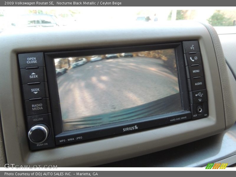 Nocturne Black Metallic / Ceylon Beige 2009 Volkswagen Routan SE