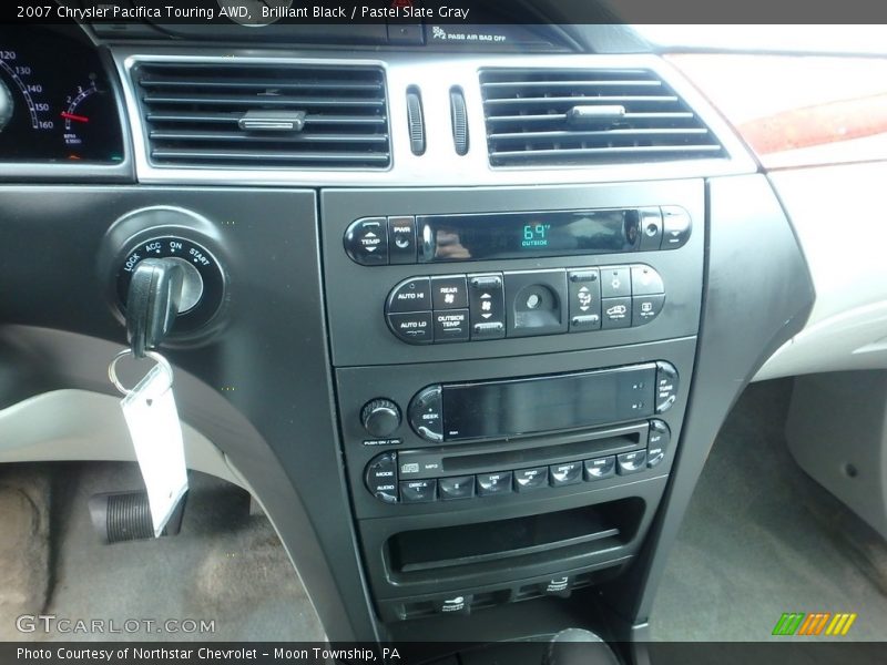 Brilliant Black / Pastel Slate Gray 2007 Chrysler Pacifica Touring AWD