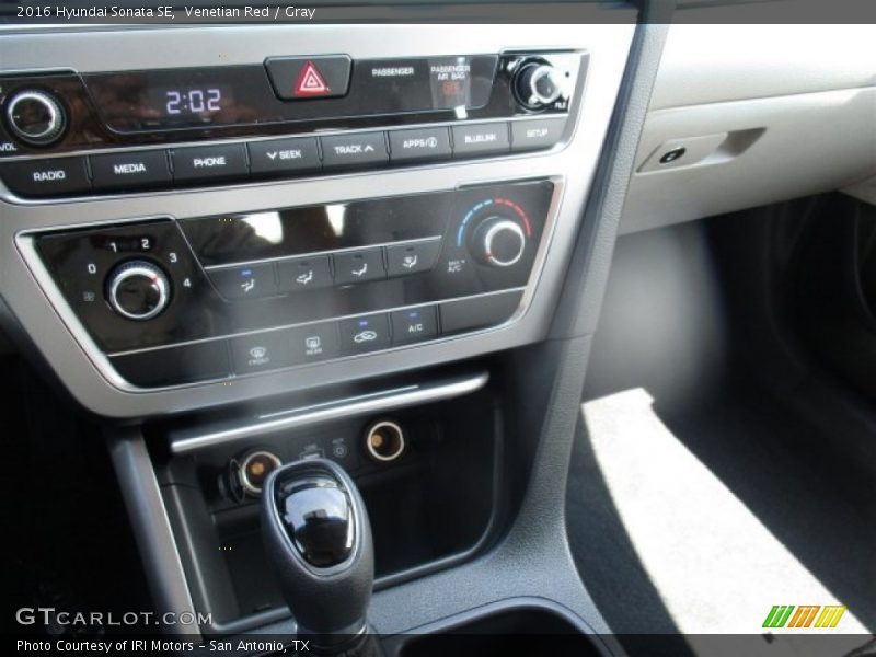 Venetian Red / Gray 2016 Hyundai Sonata SE