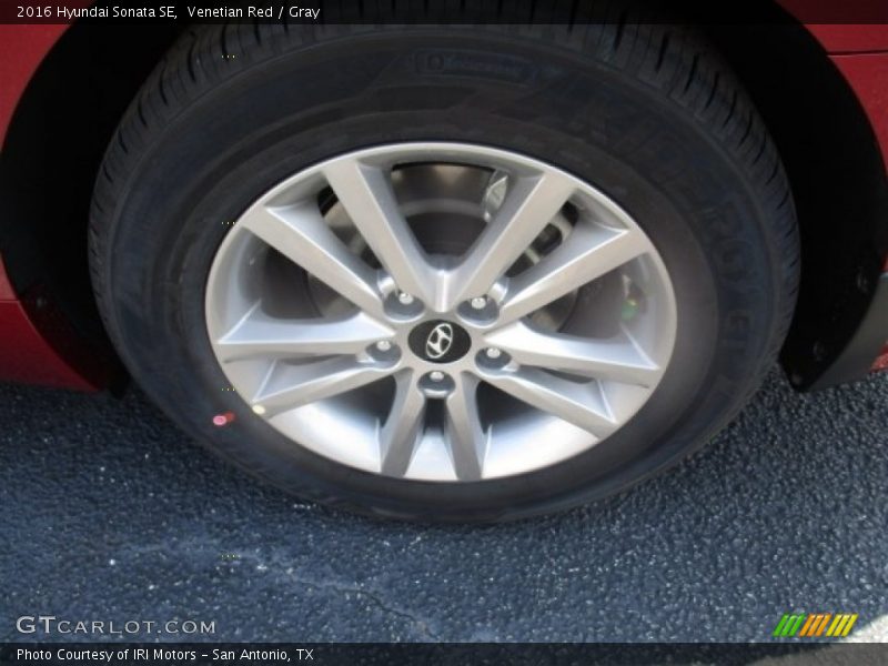 Venetian Red / Gray 2016 Hyundai Sonata SE