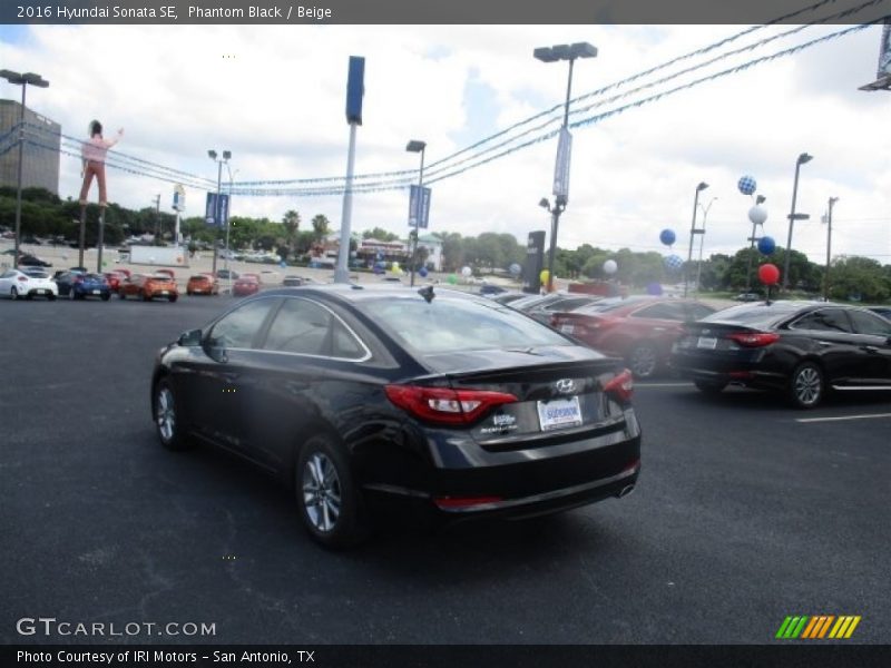 Phantom Black / Beige 2016 Hyundai Sonata SE
