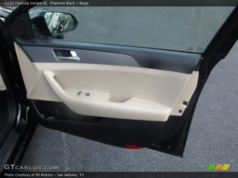 Phantom Black / Beige 2016 Hyundai Sonata SE