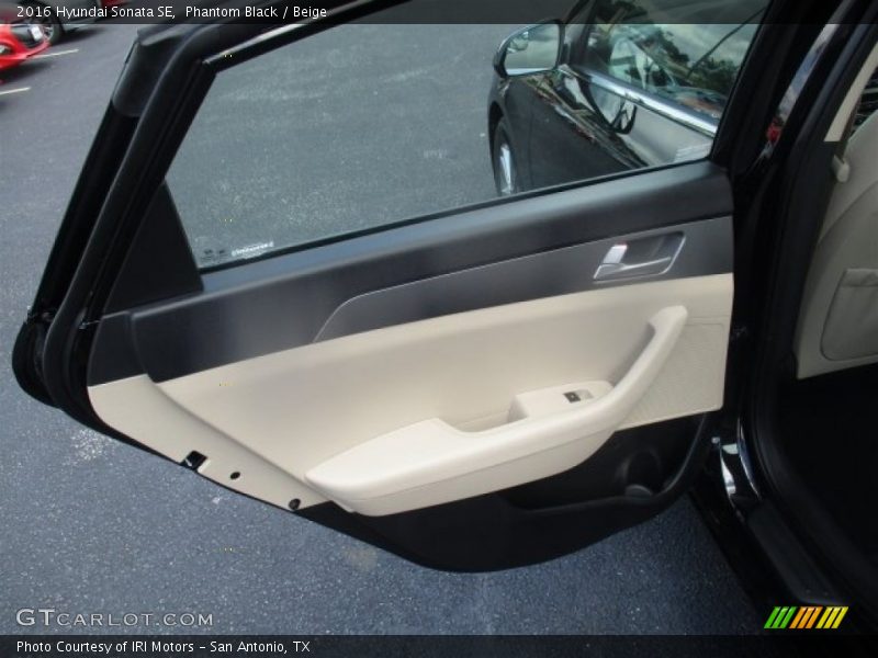 Phantom Black / Beige 2016 Hyundai Sonata SE