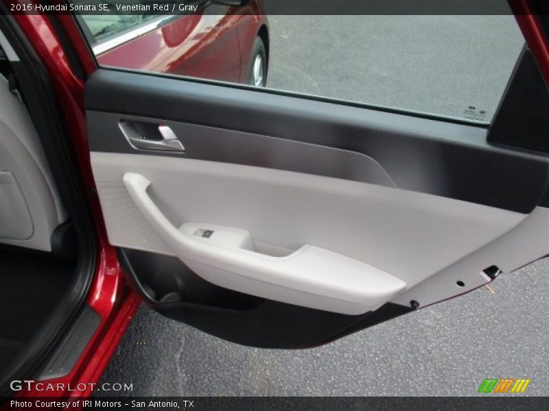 Venetian Red / Gray 2016 Hyundai Sonata SE