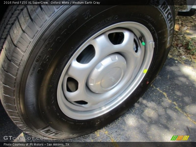 Oxford White / Medium Earth Gray 2016 Ford F150 XL SuperCrew