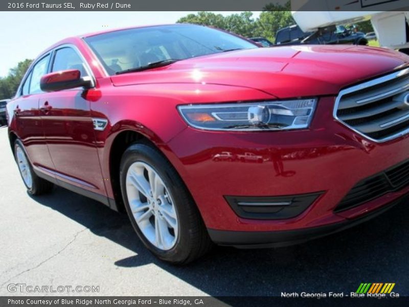 Ruby Red / Dune 2016 Ford Taurus SEL