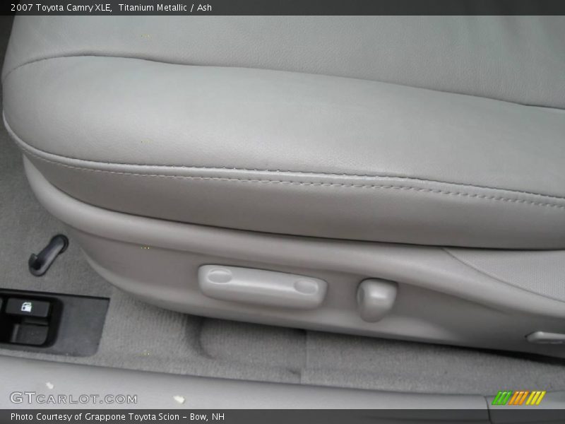 Titanium Metallic / Ash 2007 Toyota Camry XLE