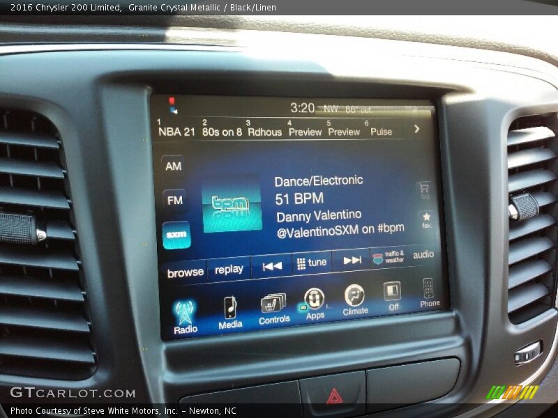 Granite Crystal Metallic / Black/Linen 2016 Chrysler 200 Limited
