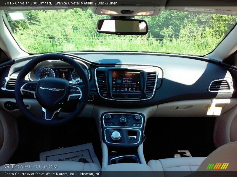 Granite Crystal Metallic / Black/Linen 2016 Chrysler 200 Limited