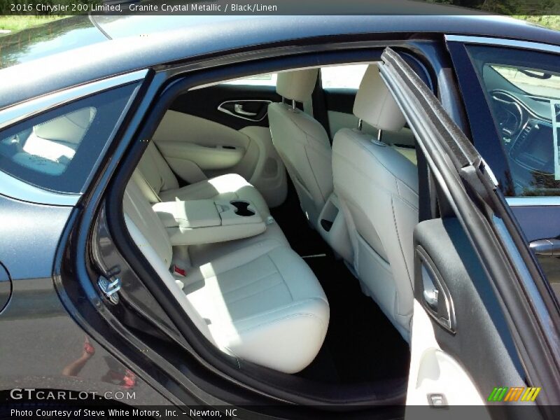 Granite Crystal Metallic / Black/Linen 2016 Chrysler 200 Limited