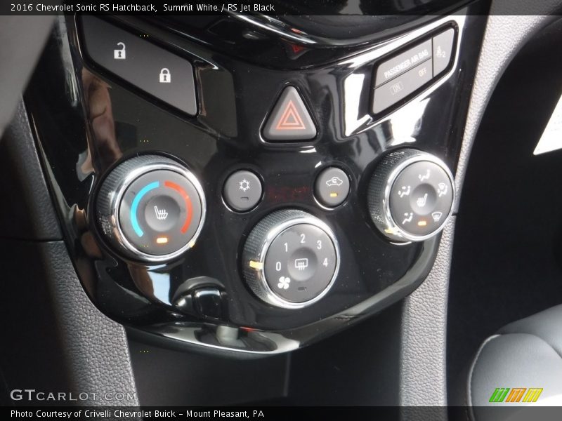 Summit White / RS Jet Black 2016 Chevrolet Sonic RS Hatchback