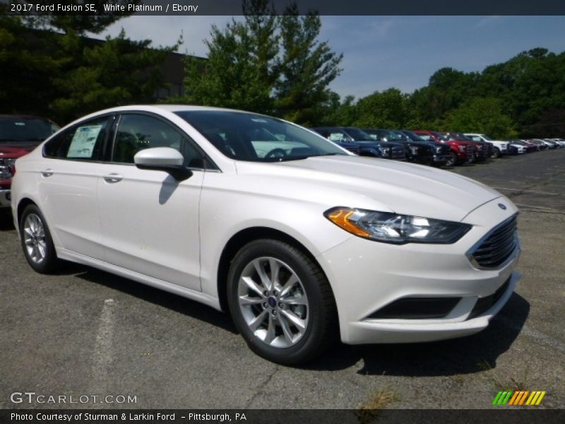 White Platinum / Ebony 2017 Ford Fusion SE