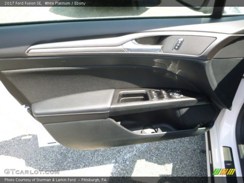 White Platinum / Ebony 2017 Ford Fusion SE
