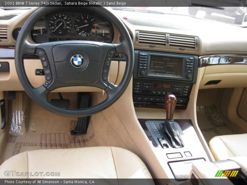 Sahara Beige Metallic / Sand Beige 2001 BMW 7 Series 740i Sedan